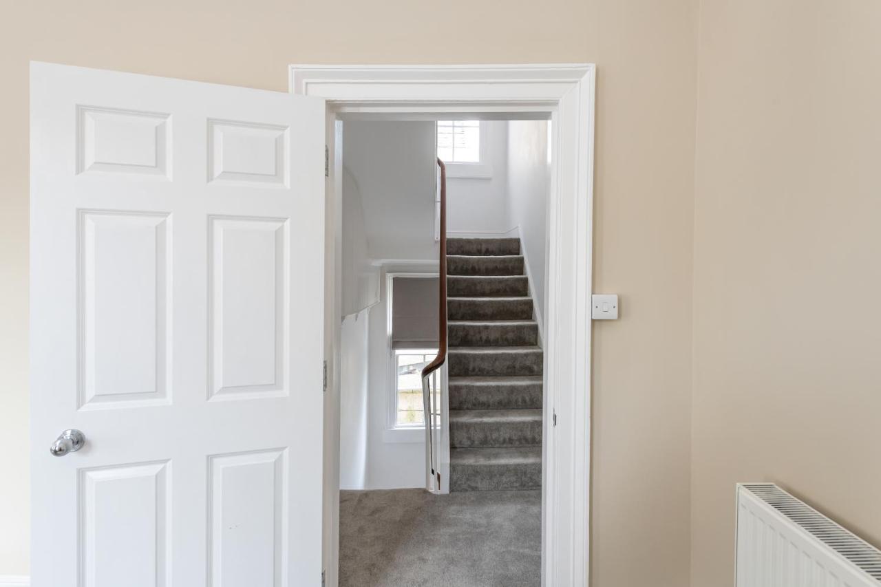 Spacious Maisonette With Parking - 10 Mins Walk From Bath Abbey - 2 Bed & 2 Бат Экстерьер фото